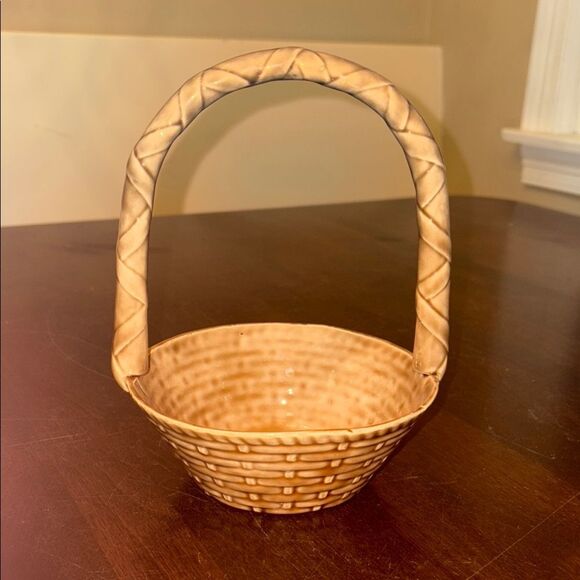 Ceramic Basket 1984 - Picture 1 of 7